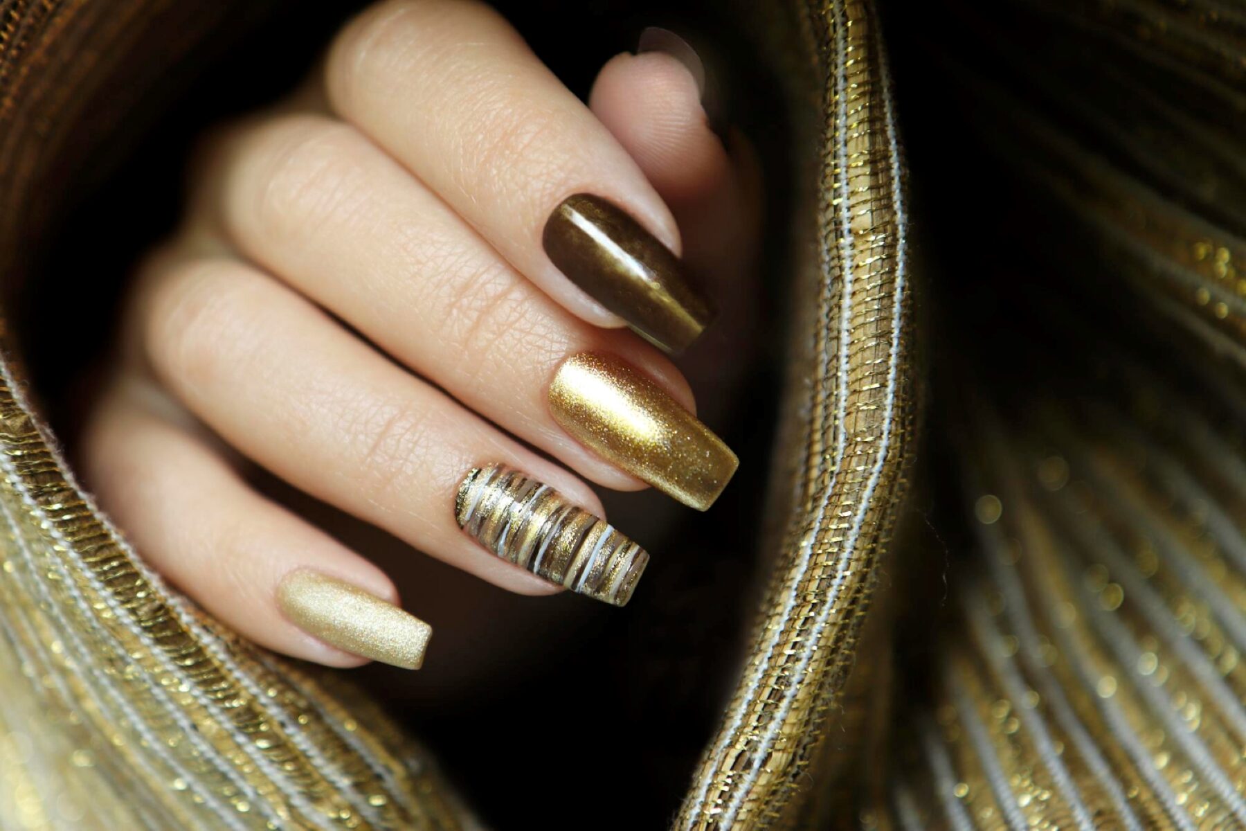 N301 Gold Long E1759129485467